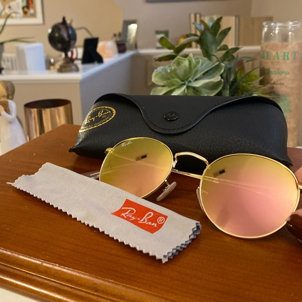Ray Bans Round Rose Gold Sunglasses